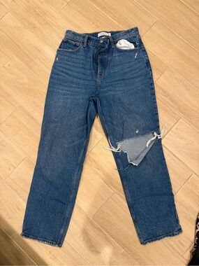 Abercrombie & Fitch Women's Dark Blue High-Rise Distressed Jeans